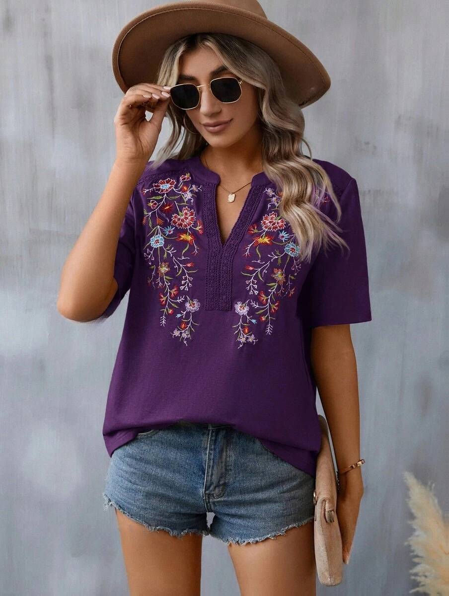 Blouse à broderies fleuries — violet